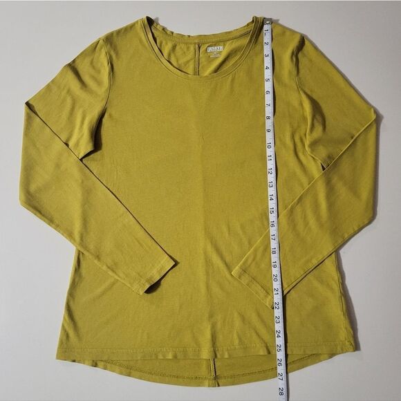 Duluth Trading Co. Women's Lemon Gold Longtail T® Scoopneck Long-Sleeve Top - Picture 5 of 12